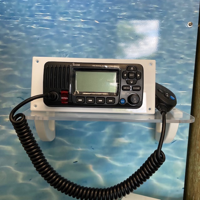 Acrylic I-Com 423 or 424 mounting panel