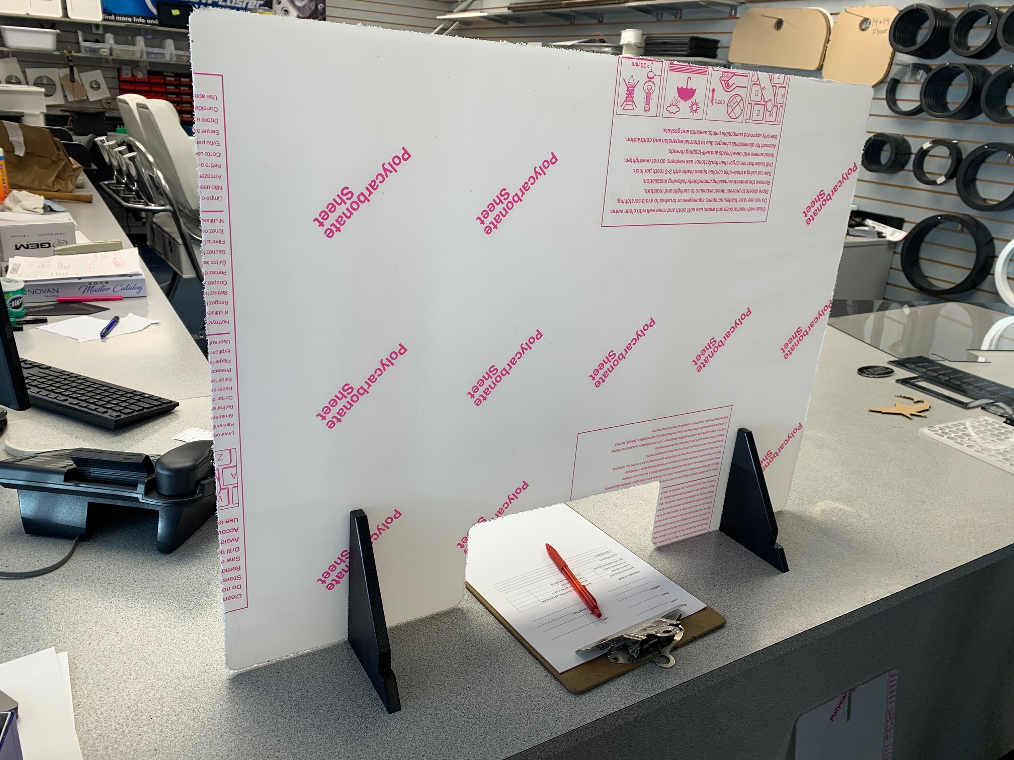 Sneeze Guard 32x24 24x32 Mountable with Reach Through Hole